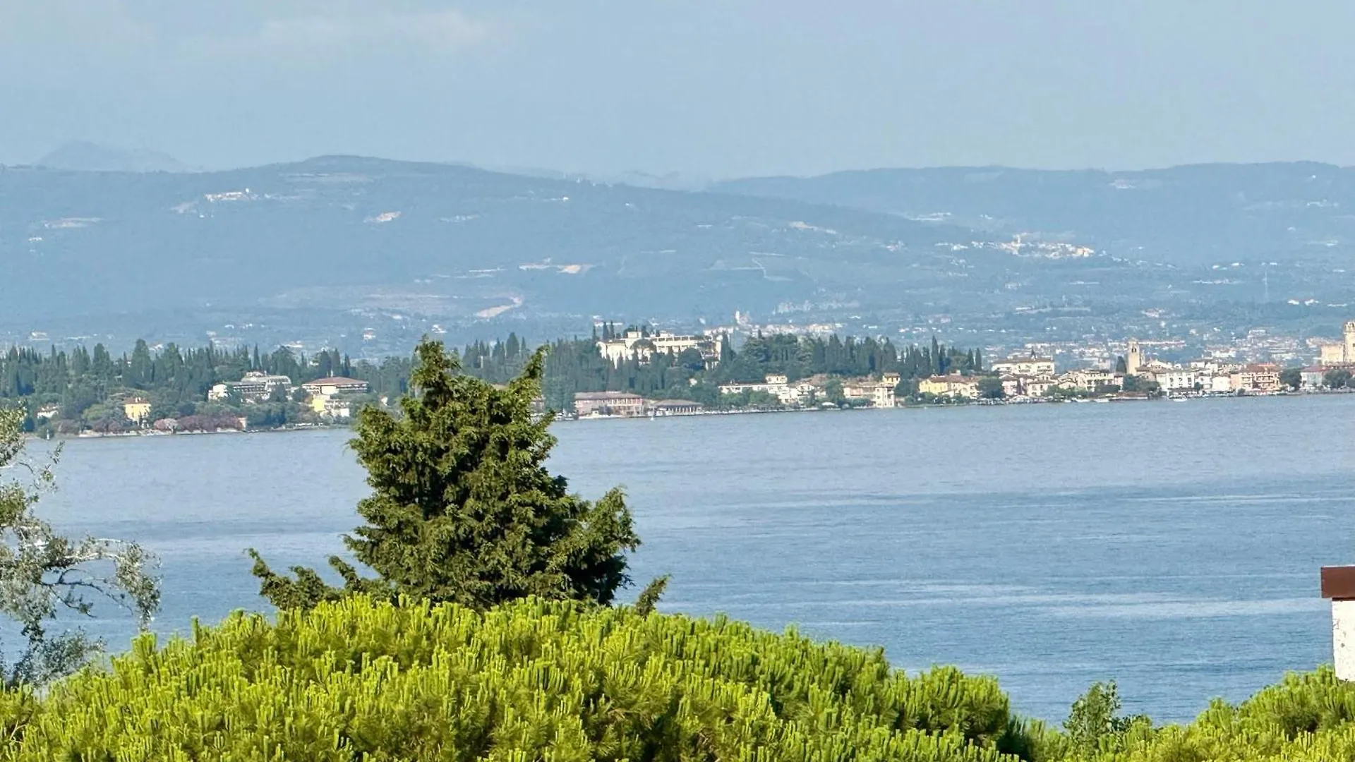 Διαμέρισμα Mira Lago Loft Ντεζεντσάνο ντελ Γκάρντα